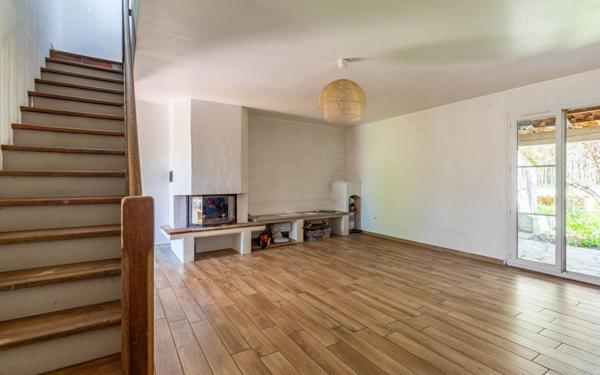 Maison à vendre    4 pièces • 83,27 m2 Sanary-sur-Mer