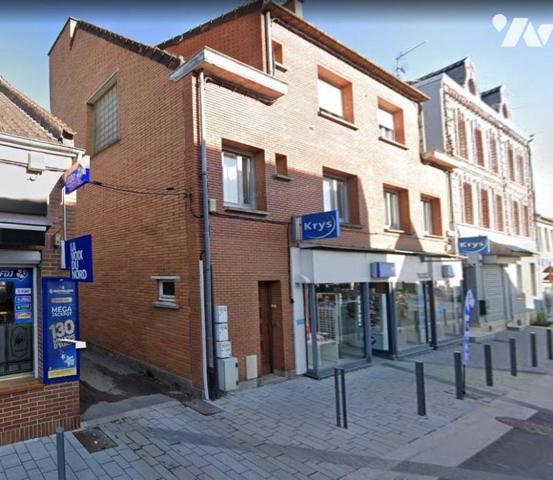 IMMEUBLE MIXTE (local commercial et 2 appartements)