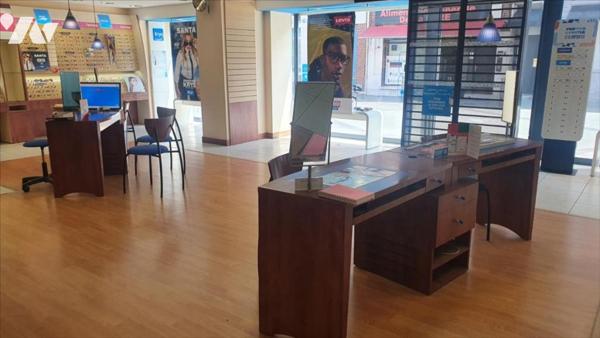 IMMEUBLE MIXTE (local commercial et 2 appartements)