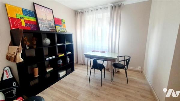 IMMEUBLE MIXTE (local commercial et 2 appartements)