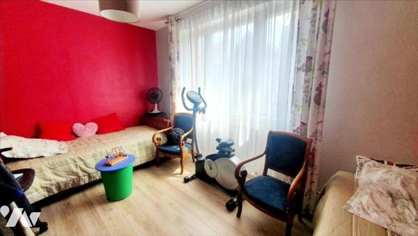 IMMEUBLE MIXTE (local commercial et 2 appartements)