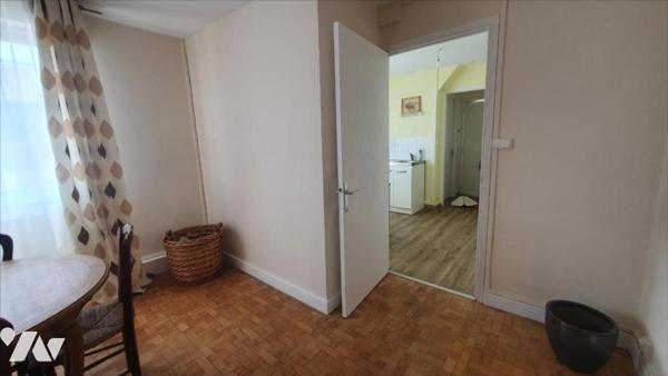 IMMEUBLE MIXTE (local commercial et 2 appartements)