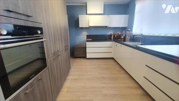 IMMEUBLE MIXTE (local commercial et 2 appartements)