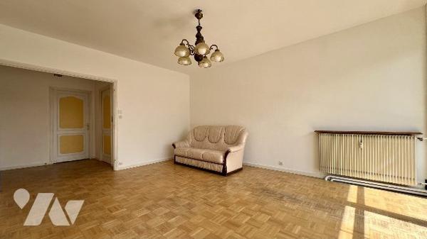 Appartement à rafraîchir avec balcon