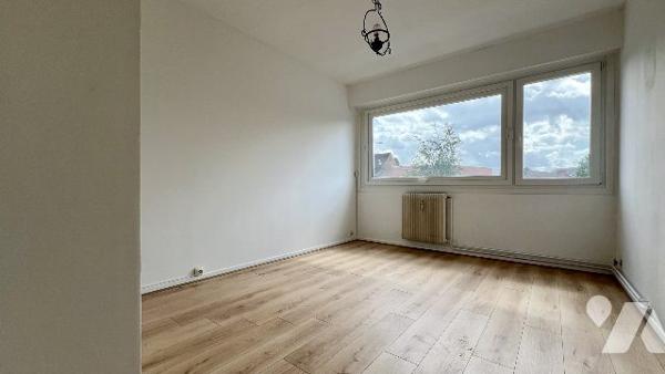 Appartement à rafraîchir avec balcon