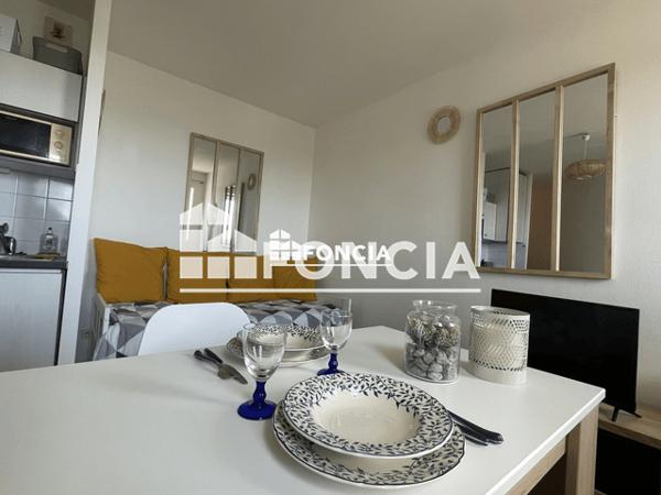 Location Studio meublé 21.7 m² - 62 ET 64 RUE ALFRED KASTLER La Rochelle 17000