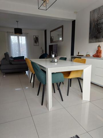 Magnifique Maison de 4 Chambres avec Jardin Clos, Quartier Hôpital Université