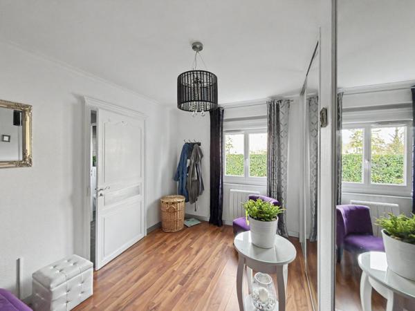 Maison familiale de 149 m² avec dépendance, piscine et grand terrain – Changé