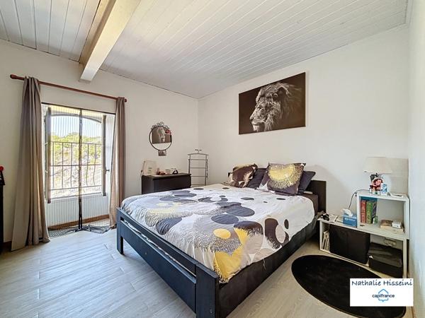 Grande bâtisse de caractère à RUOMS (07)