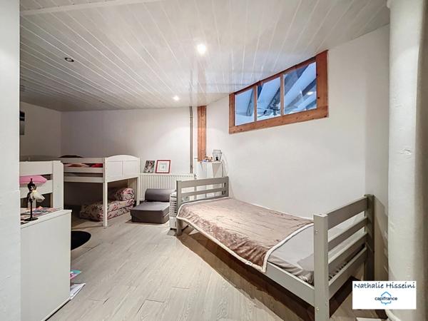 Grande bâtisse de caractère à RUOMS (07)