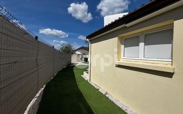 Maison à vendre    2 pièces •  Pringy