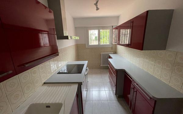 Appartement à vendre    4 pièces • 81 m2 Bandol