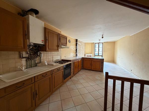 79400 SAINT MAIXENT L ECOLE Maison de ville 87m2 - idéal investissement locaatif