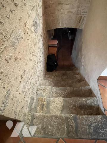 Ensemble immobilier constitué de trois logements locatifs.