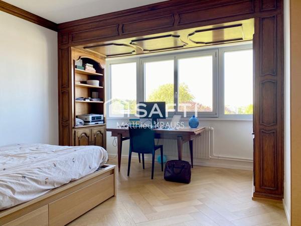 Lumineux 145m² au 7e étage, vue Vosges et Forêt Noire