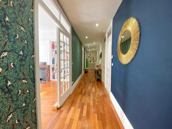 Appartement bourgeois 4 pièces 117 m²