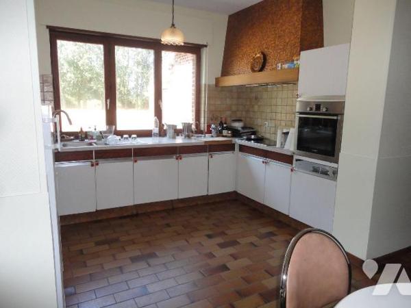A VENDRE sur NIEPPE dans le NORD (59)- Magnifique FERME rénovée sur et avec  1 hectare de terra...