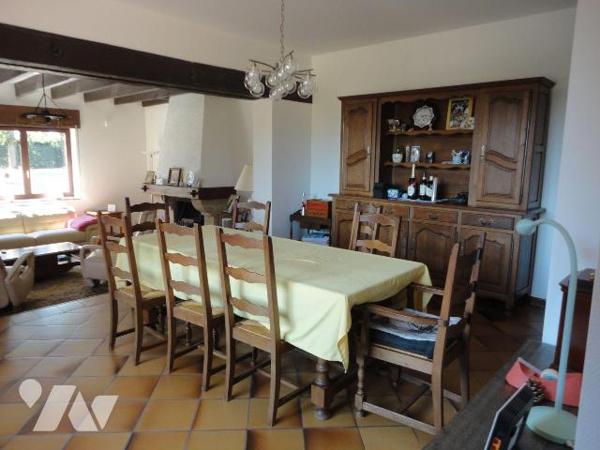 A VENDRE sur NIEPPE dans le NORD (59)- Magnifique FERME rénovée sur et avec  1 hectare de terra...