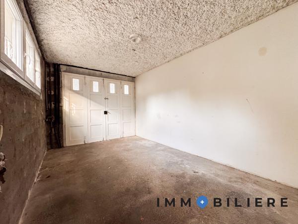 LORIENT CENTRE – Immeuble de 2 appartements avec jardins et stationnements. Vous serez aussi intéressé par