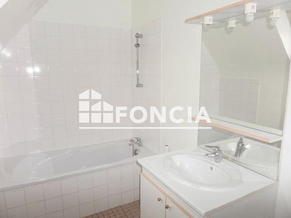 Location Maison 5 pièces 97.47 m² - 9 RUE DE CHINON Caen 14000