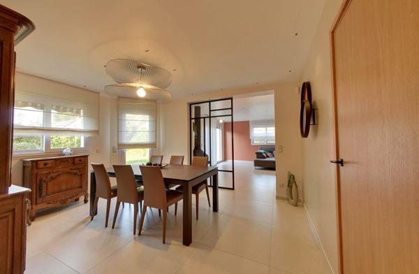 Maison individuelle CHEVRY COSSIGNY - 8 pièces - 190m2