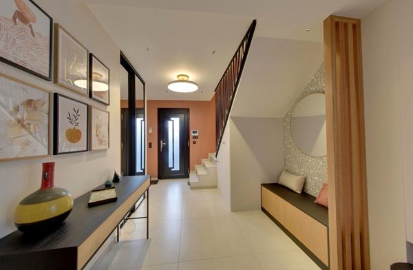 Maison individuelle CHEVRY COSSIGNY - 8 pièces - 190m2