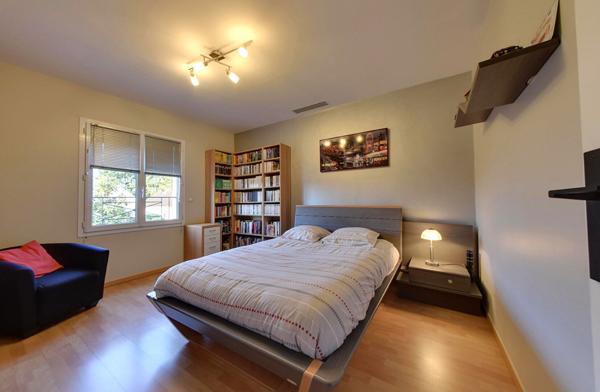 Maison individuelle CHEVRY COSSIGNY - 8 pièces - 190m2