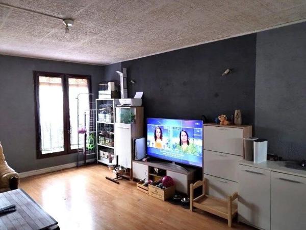 Vente                                                      Appartement
                        
                     3 pièces                      60 m2                     à Villers-Cotterêts