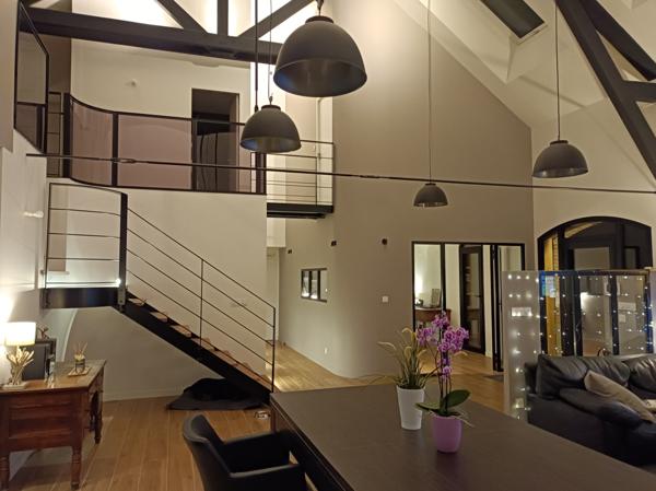 Vif (38450) Bâtisse de charme rénovée 231 m2 sur 4200 m² de terrain