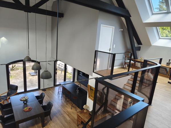 Vif (38450) Bâtisse de charme rénovée 231 m2 sur 4200 m² de terrain