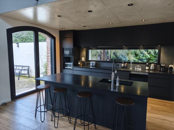 Vif (38450) Bâtisse de charme rénovée 231 m2 sur 4200 m² de terrain