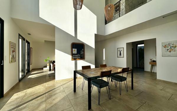 Maison à vendre    6 pièces •  Aubais