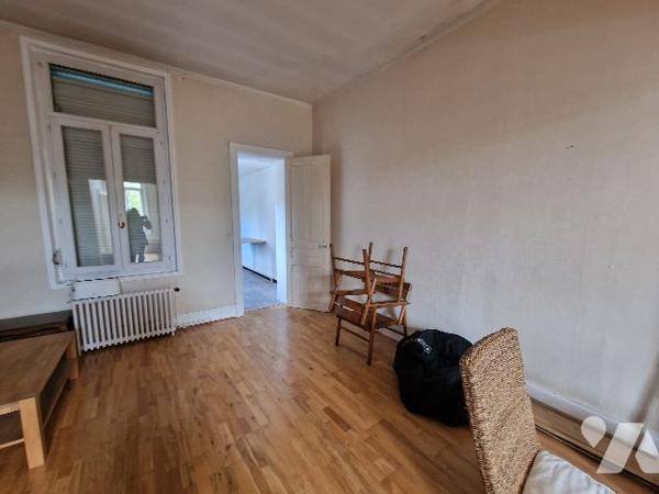 Immeuble/Maison - SAINT-QUENITN