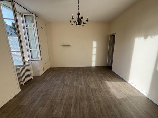 Maison à louer |  St-Jean-d'Angély |  3 pièces | 101 m²