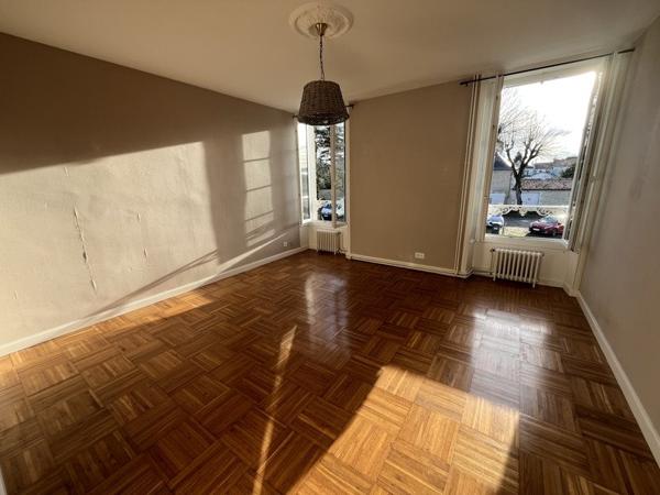 Maison à louer |  St-Jean-d'Angély |  3 pièces | 101 m²
