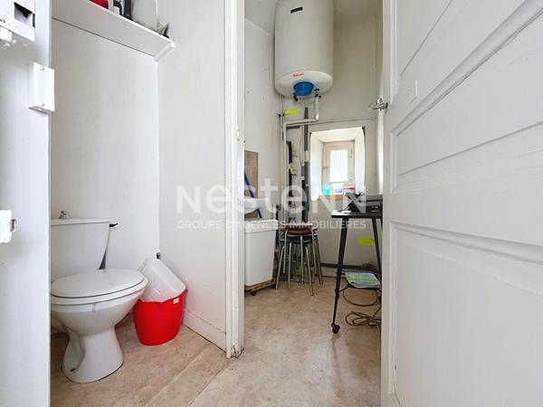 EXCLUSIVITE ! Immeuble en pierre à rénover avec local commercial dans le centre de Tence