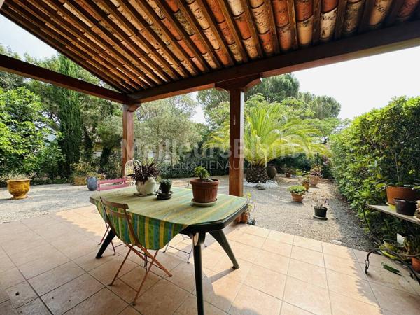 Villa individuelle de 78m2 avec jardin et garage dans résidence avec piscine