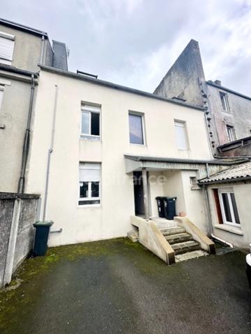 EXCLUSIVITÉ - Immeuble de rapport à vendre CARHAIX-PLOUGUER (29)