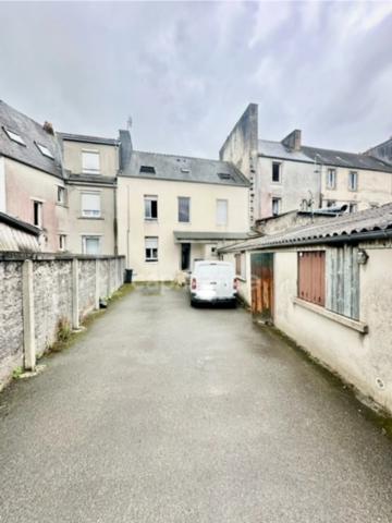 EXCLUSIVITÉ - Immeuble de rapport à vendre CARHAIX-PLOUGUER (29)