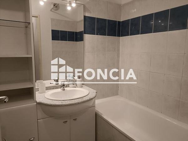 Location Appartement meublé 2 pièces 42.84 m² - 7 CHEMIN DE BIARNES Saint-quentin De Baron 33750