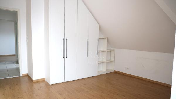 Appartement dernier étage avec balcon et ascenseur Sierentz 272 480 € H.A.I.*