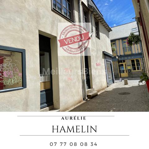 Immeuble dans centre de Chateaugiron