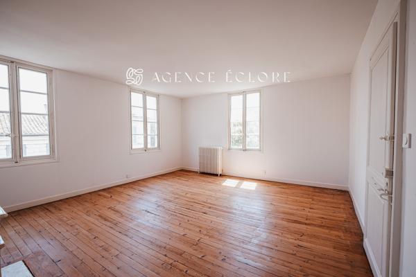 Élégante maison de maître en plein cœur de ville avec jardin garage et caves