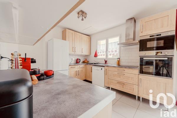 Maison 5 pièces de 100 m² à Saint-Laurent-de-la-Salanque (66250)