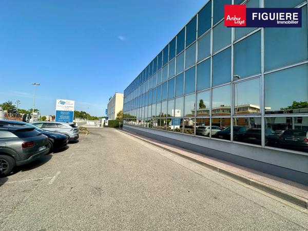 BUREAUX INDÉPENDANTS AU SEIN D'UN CENTRE D'AFFAIRES