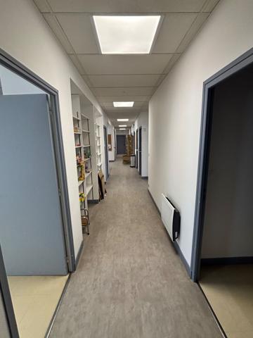 Bureaux d'environ 314m2 à Louer - Beauvais
