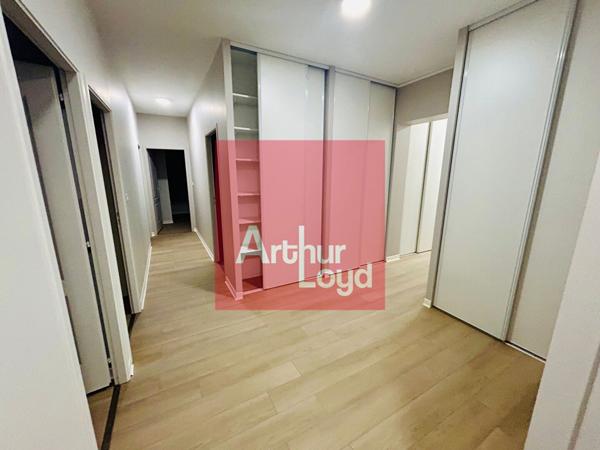 À LOUER Plateau de bureaux 162 m² Quartier d'affaires dynamique à Boé