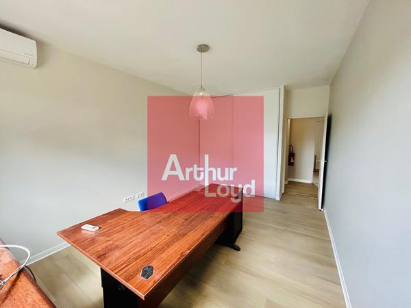 À LOUER Plateau de bureaux 162 m² Quartier d'affaires dynamique à Boé