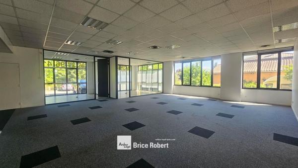 Bureaux à vendre ou à louer Saint-Didier-au-Mont-d'Or divisibles dès 200 m²