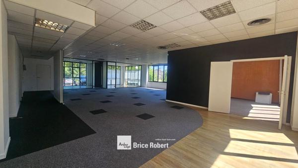 Bureaux à vendre ou à louer Saint-Didier-au-Mont-d'Or divisibles dès 200 m²
